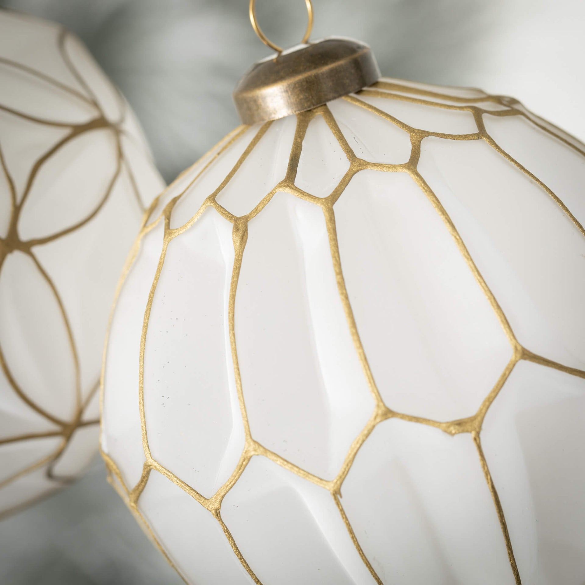 Ball Ornament Mosaic White/Gold  Sullivans   